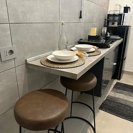 Lucia Aparthotel *